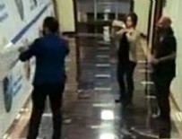 CHP'li Meclis üyesinin İBB koridorlarında afiş parçaladığı skandal görüntüler