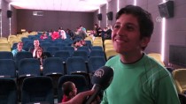 ENGELLİ ÖĞRENCİ - Engelli Öğrenciler İlk Kez Sinemayla Buluştu