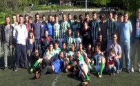 OSMAN AYDıN - Finale Bir Saat Kala Futbolcuları Takımdan Kovdu