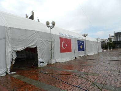 Kosova'da Dev İftar Çadırı Ramazan'a Hazır