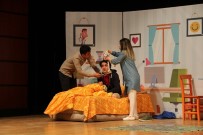 FARELER VE İNSANLAR - Kültür Sanat Etkinlikleri Tüm Hızıyla Sürüyor