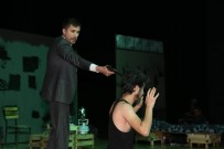 ŞEHİR TİYATROSU - Şehir Tiyatrosu Sezonu Tamamladı