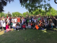 CEMİL MERİÇ - Üniversiteli Abi Ve Ablalarıyla Spor Yapıp Eğlendiler