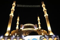 ABDULLAH DEMIR - Abdülhamit Han Camii'nde 10 Bin Kişiyle İlk Teravih