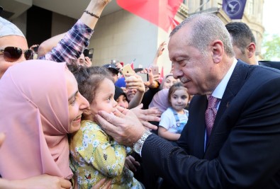 Cumhurbaşkanı Erdoğan'a Londra'da Sevgi Seli