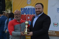 BEDEN EĞİTİMİ ÖĞRETMENİ - Erbaa'da Okul Sporları Ve Okullar Ligi Kupaları Törenle Verild.