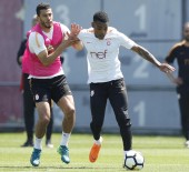 METİN OKTAY - Galatasaray Şampiyonluk Maçı Hazırlıklarını Sürdürdü