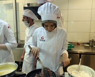 MERCIMEK ÇORBASı - Görme Engelliler Yemek Yapımında Yarıştı