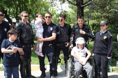 Konya Polisi Engelli Vatandaşları Unutmadı