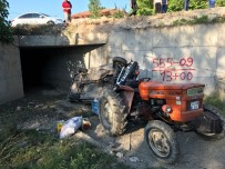 Traktörle Otomobil Çarpıştı Açıklaması 8 Yaralı