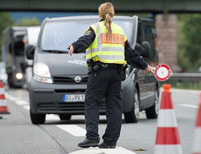Almanya'da yeni polis yasası tartışmaya yol açtı