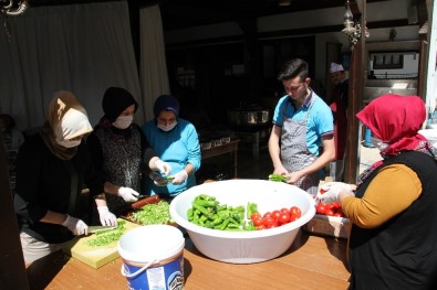 Beypazarı'nda Ramazan'da Sıcak Yemek Dağıtımı
