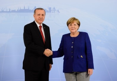 Erdoğan Merkel'le Filistin'i Görüştü