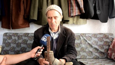 Gazi Babasının 100 Yıllık Protez Ayağını Bavulda Saklıyor