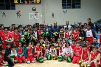 TÜRKIYE BASKETBOL FEDERASYONU - Hakkari'de 'Veteranlar Basketbol Turnuvası' Sona Erdi