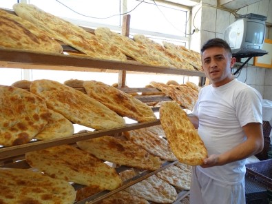 Hisarcık'ta Ramazan Pidesi Fiyatı Değişmedi, Ekmek Fiyatı Zamlandı