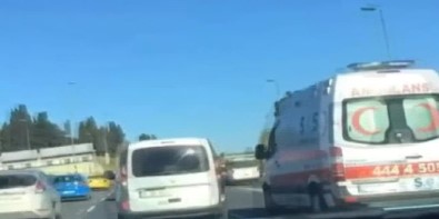 (Özel) E-5 Karayolu'nda Trafik Magandası Ambulansa Böyle Makas Attı