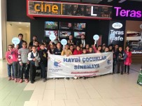 BEYAZ PERDE - Sason'daki Öğrenciler Sinema İle Tanıştı