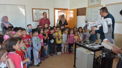 Düzce Üniversitesi Minik Öğrencileri Mekatronik Bölümüyle Tanıştırdı