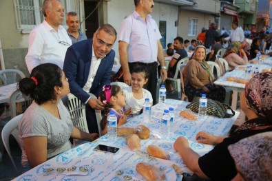 Yüreğir'de Sokak İftarları Başladı