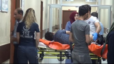 Bacağından Bıçaklanan Çocuk Hastaneye Kaldırıldı