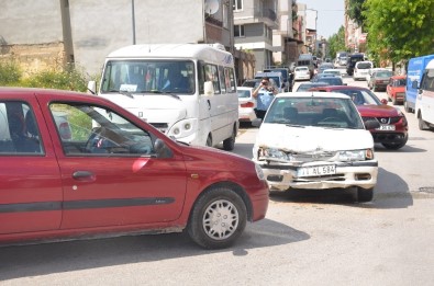 Bilecik'te Trafik Kazası, Bir Kişi Yaralandı