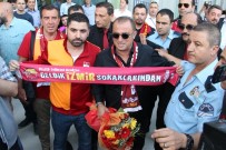 YOUNES BELHANDA - Galatasaray Şampiyon Gibi Karşılandı