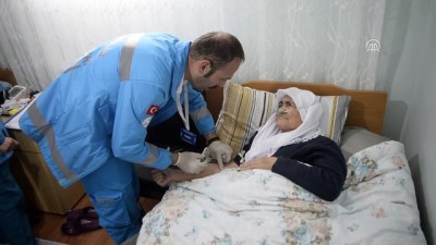 Hastaların Hem Duasını Hem Gönlünü Alıyorlar