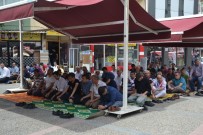 KATLIAM - Ramazan Ayının İlk Cuma Namazında Camiler Doldu Taştı