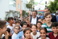 HACIVAT VE KARAGÖZ - Ramazan'ın Bereketi Küçükçekmece'de İftar Sofralarında