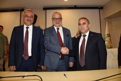 Recep Tayyip Erdoğan Spor Kompleksinin İkinci Protokolü De İmzalandı