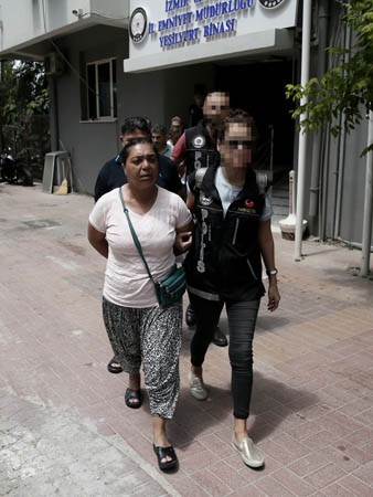 Yer: İzmir! Evlerinde suç üstü yapıldı