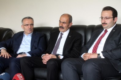 Bakan Ağbal, MHP İl Başkanlığını Ziyaret Etti