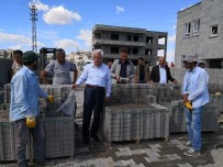 ABDURRAHMAN TOPRAK - Başkan Toprak, Kilitli Parke Çalışmalarını Yerinde İnceledi