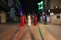 MANKENLER - Bu Defileyi Kimse İzlemedi....