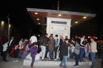 OSMANLI ŞERBETİ - Erzurumlular İftar Sonrası Şerbet Çeşmesine Akın Ediyor