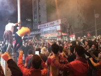 BAYRAM HAVASI - Galatasaraylı Taraftarlar, Fatsa'da Sokağa Döküldü
