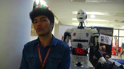 İnsansı Robot 'Yiğido' Nişan Alıp Atış Yapabiliyor