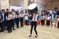 Öğrencilerden Davul Şov