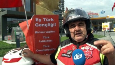 (Özel) Atatürk Büstü Ve Dev Türk Bayrağıyla Trafikte Seyreden Motosiklet Sürücüsü Dikkat Çekti