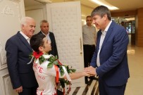 AVRUPA ŞAMPİYONU - Uzun, Türel'e Dünya Şampiyonluğu Sözü Verdi