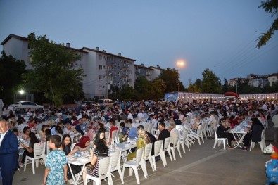 Yunusemre'de Binlerce Vatandaş Bu Sofrada Ağırlanacak