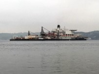 NORVEÇ - Dünyanın En Büyük İnşaat Gemisi Pioneering Spirit, İstanbul Boğazı'ndan Geçiyor