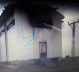 Elektrik Trafosuna Yıldırım Düştü, İlçe Merkezi Ve Köylerde Elektrikler Kesildi