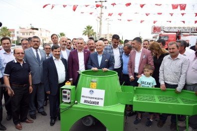 Mersin'de Üreticilere Ekipman Desteği