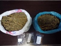 TUTUKLAMA İSTEMİ - Bir Kilo Esrarla Yakalanan Şahıs Adli Kontrol Şartıyla Serbest Bırakıldı