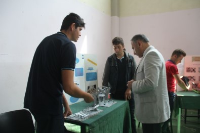 Elazığ'da Öğrencilerin Geliştirdiği Projeler Sergilendi