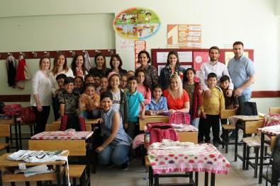 EWE Türkiye Grubu İhtiyaç Sahibi 500'E Yakın Çocuğa Kıyafet Bağışladı