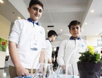 ROBOT - Genç mucitler çiçek sulama robotu yaptı