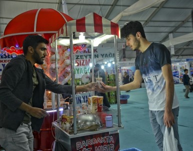 Malatya'da Ramazan Geceleri Devam Ediyor